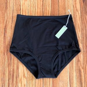 ARQ High-rise Undies in Black size Medium
